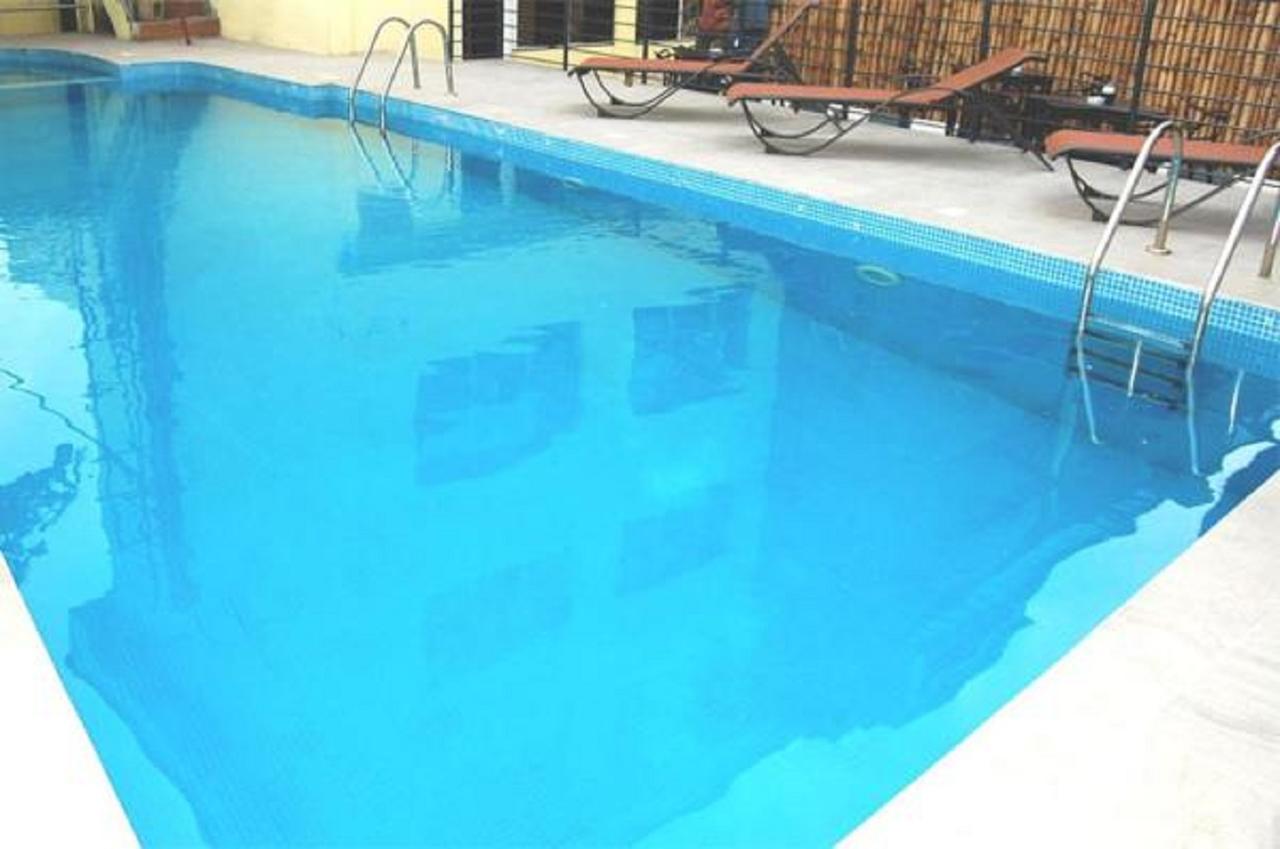 Glee Hotel Aliayabiagba Экстерьер фото