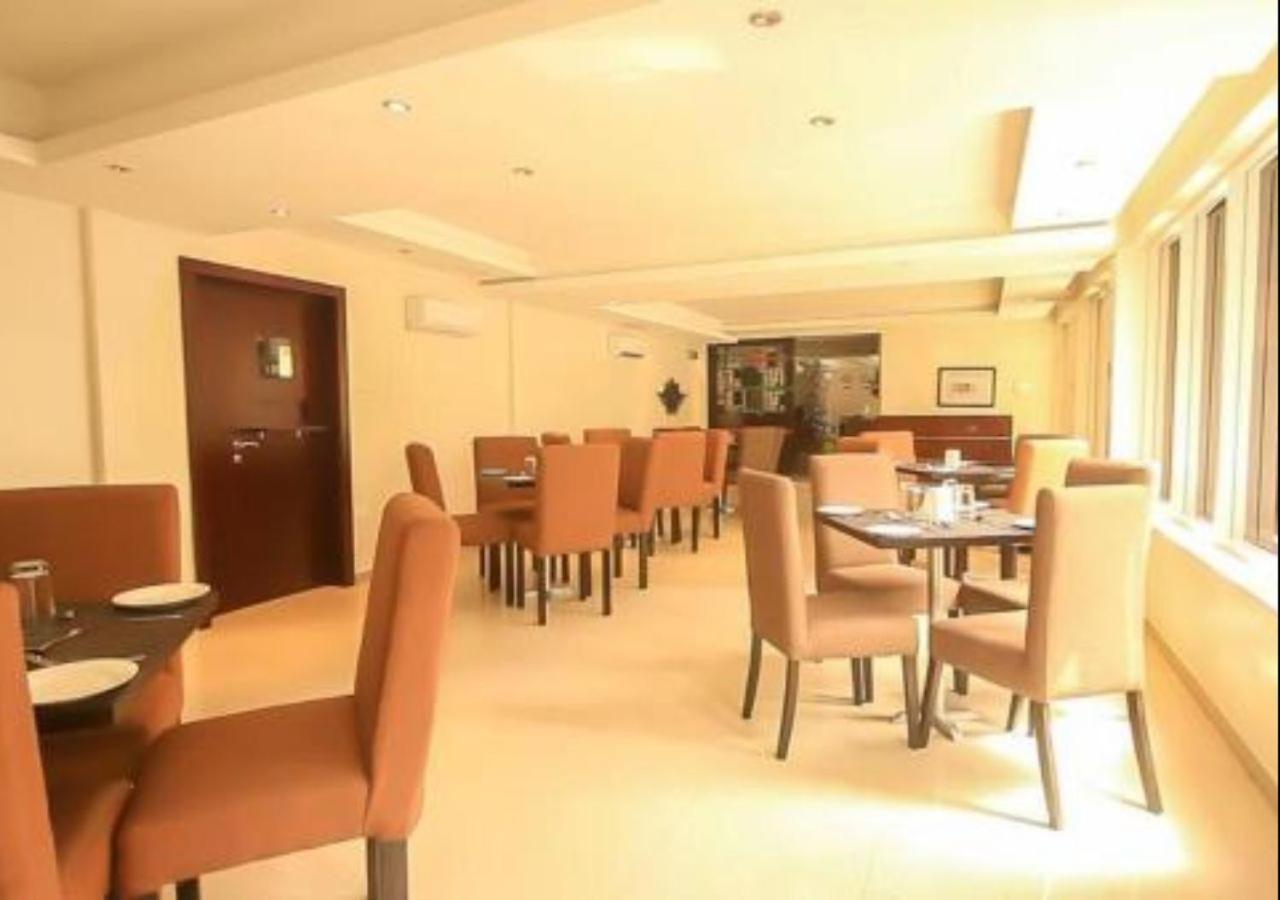 Glee Hotel Aliayabiagba Экстерьер фото
