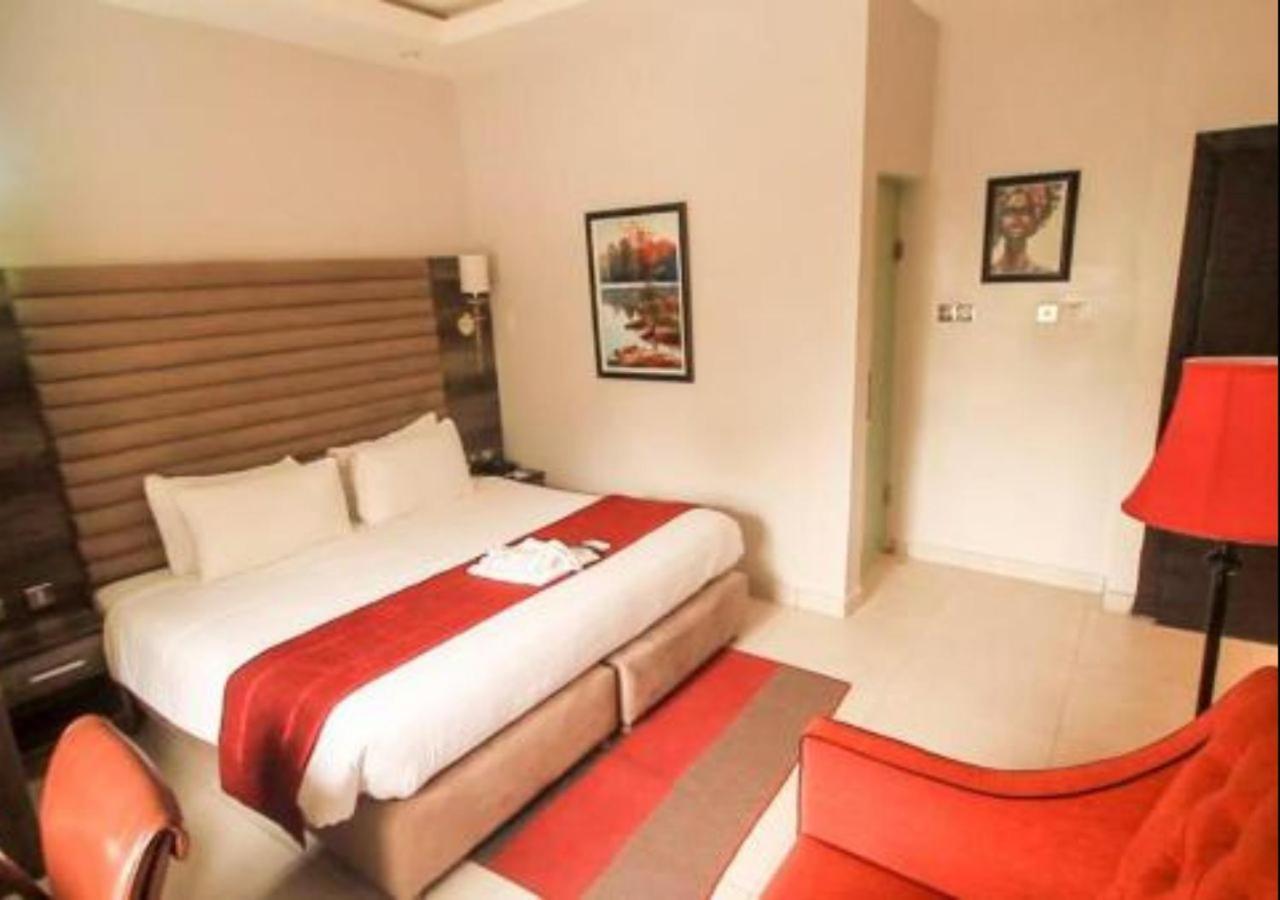 Glee Hotel Aliayabiagba Экстерьер фото
