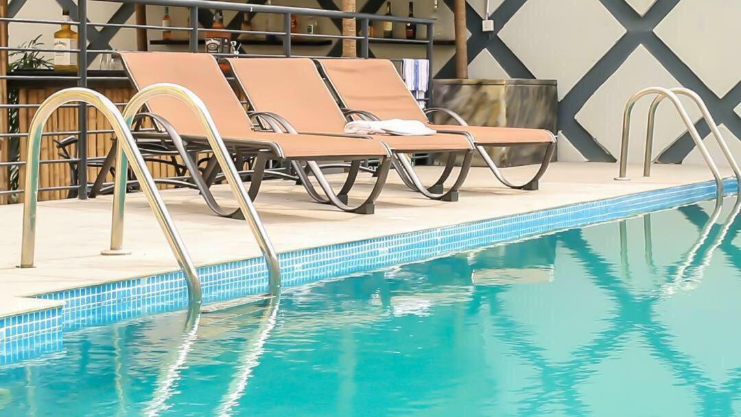Glee Hotel Aliayabiagba Экстерьер фото