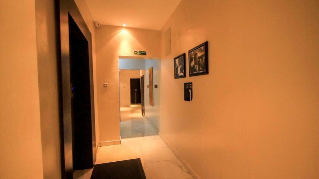 Glee Hotel Aliayabiagba Экстерьер фото