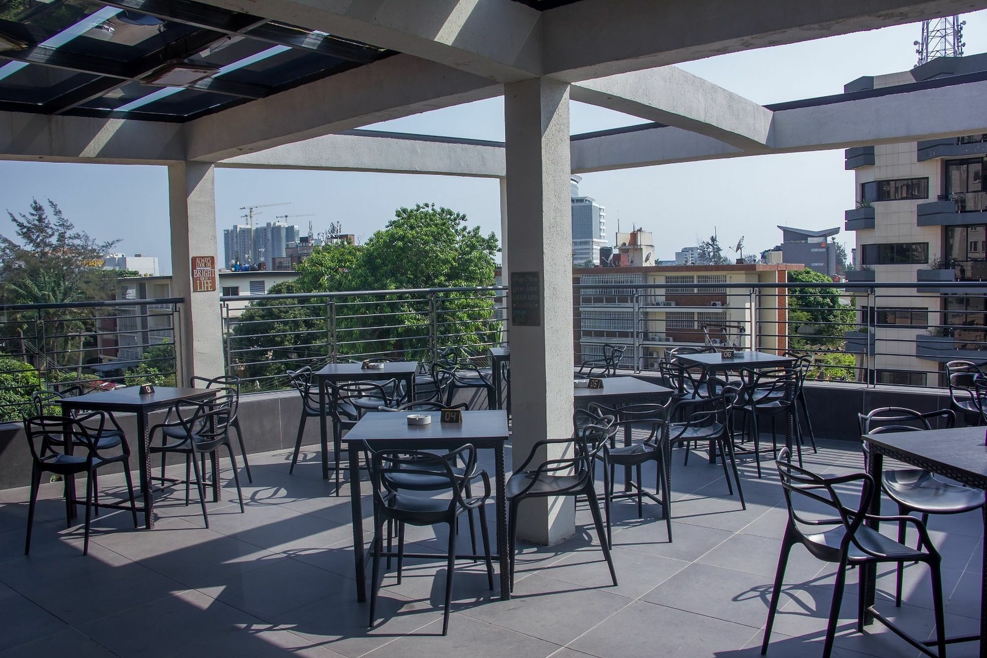 Glee Hotel Aliayabiagba Экстерьер фото