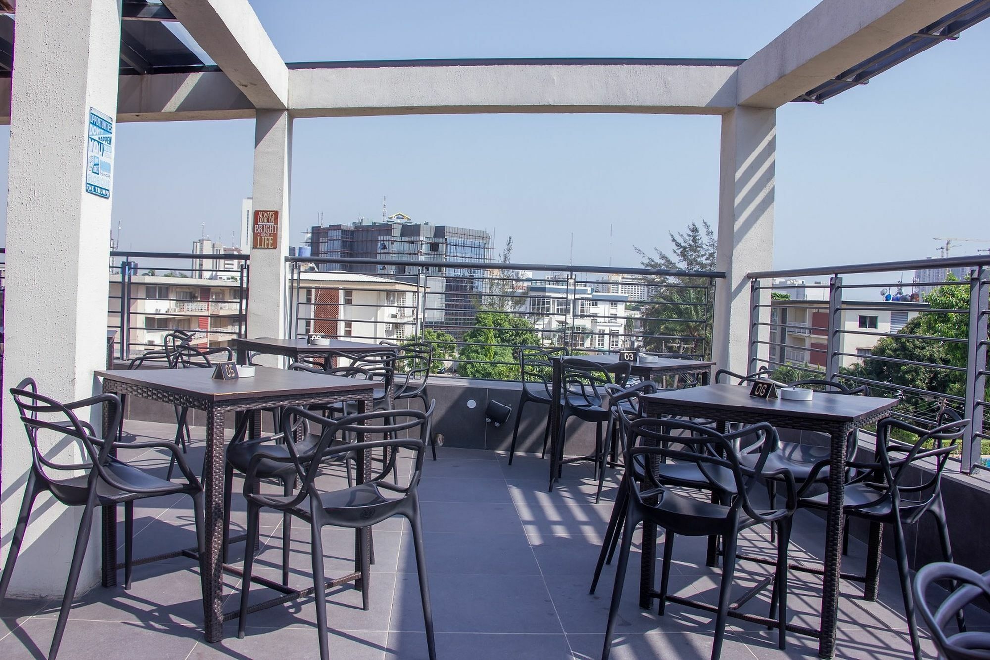 Glee Hotel Aliayabiagba Экстерьер фото