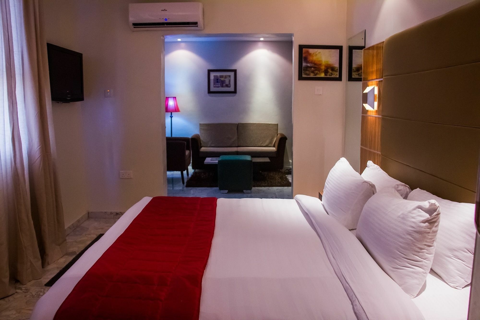 Glee Hotel Aliayabiagba Экстерьер фото