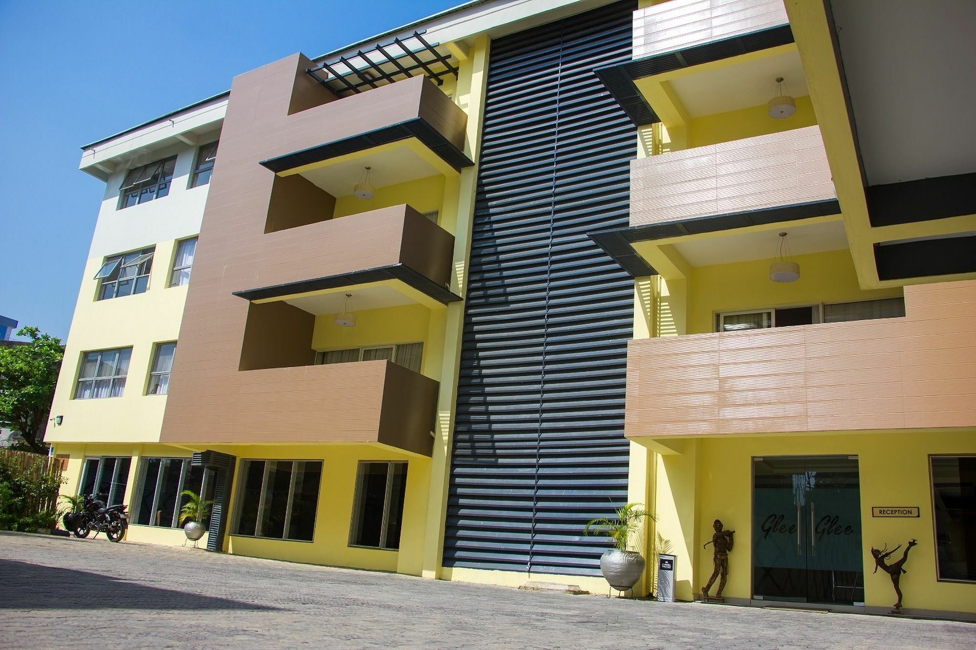 Glee Hotel Aliayabiagba Экстерьер фото