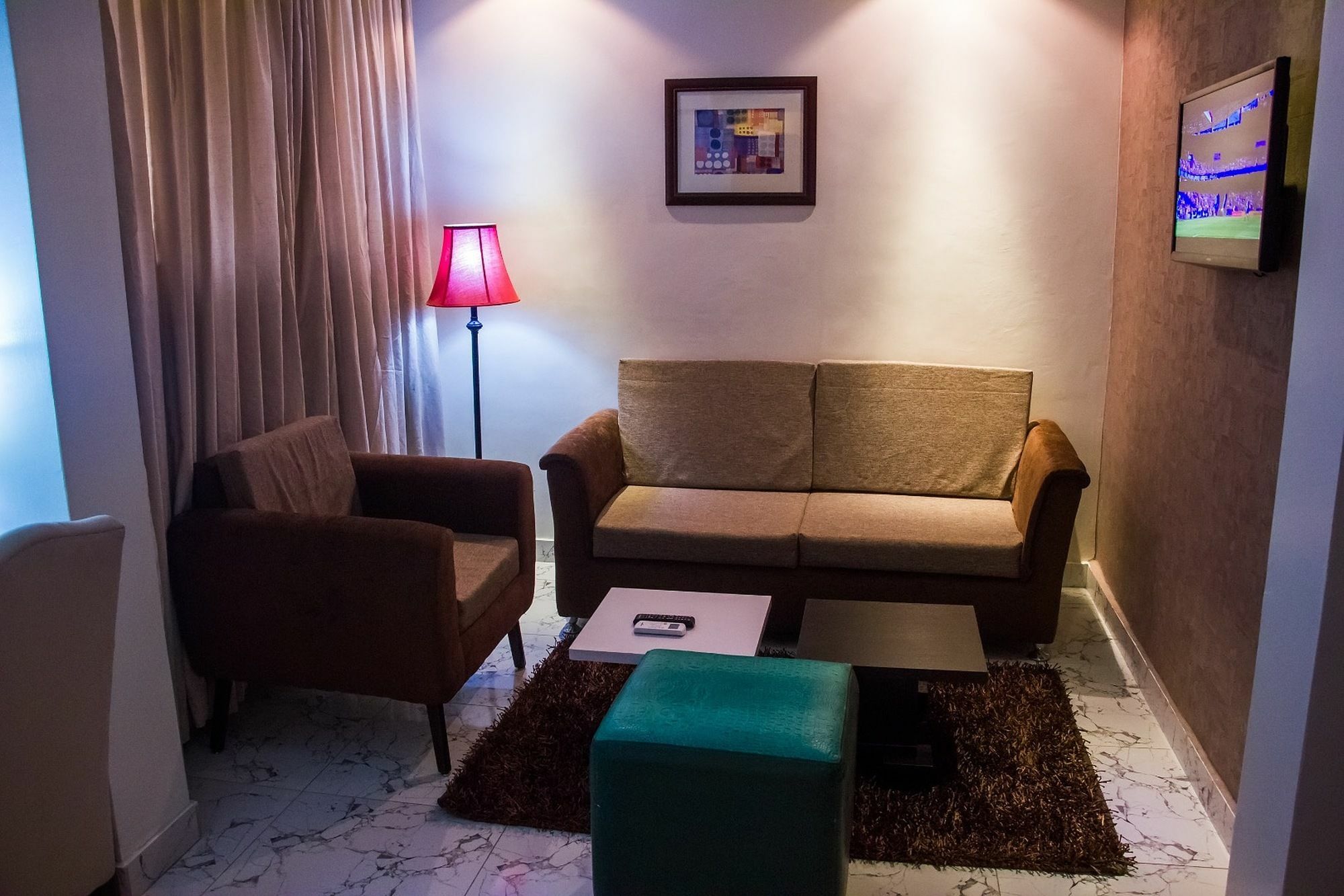 Glee Hotel Aliayabiagba Экстерьер фото